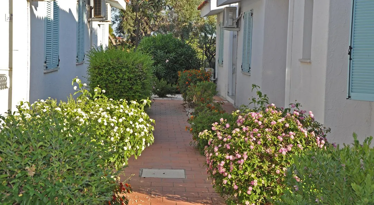 Resort Fior Di Sardegna Посада