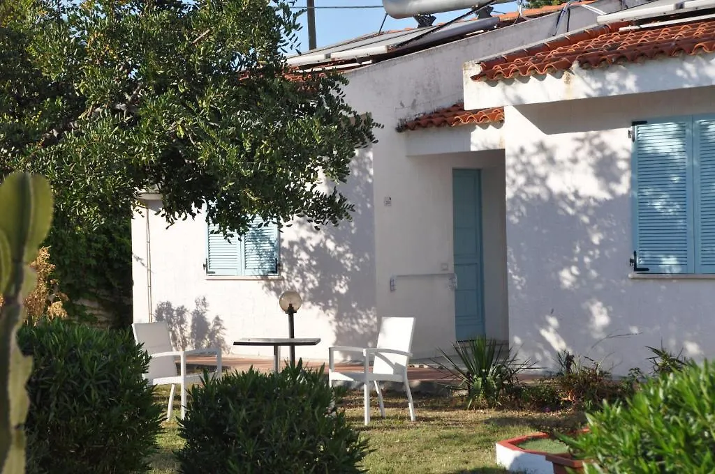 Resort Fior Di Sardegna Посада Отель