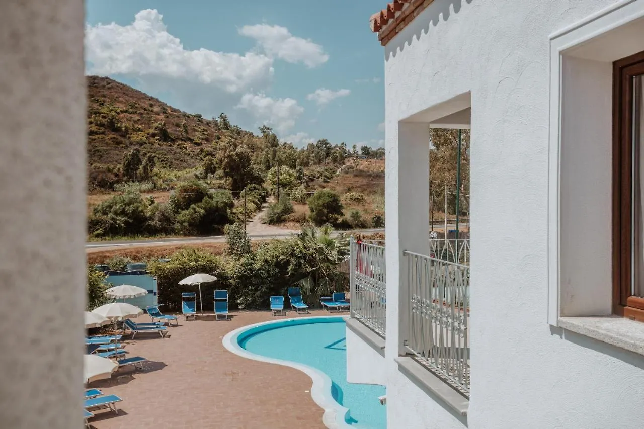 Resort Fior Di Sardegna Посада Отель